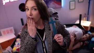 [FakeHostel] Gina Snow, Julia Maze - Sudden Threesome For New Lovers