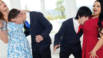 [MomSwap] Payton Preslee, Skylar Snow - Swag Swap